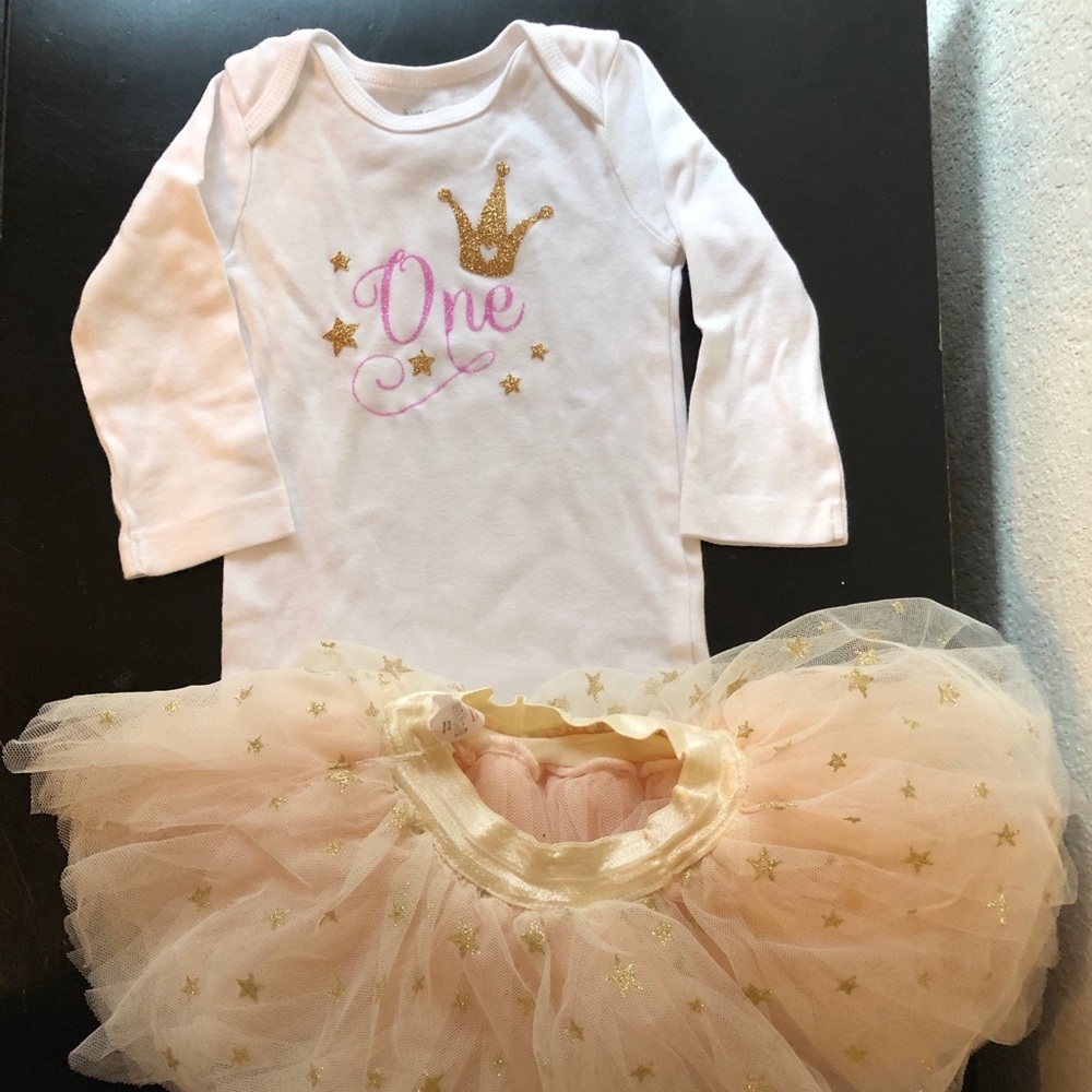 ⭐️Custom One Year Outfit⭐️